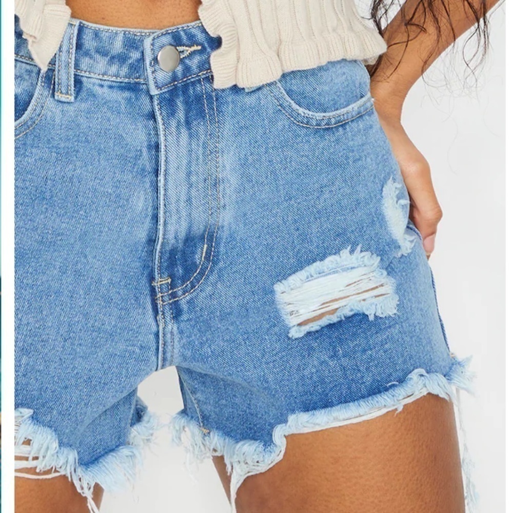 NWT Pretty Little Thing Mid Blue Wash Ripped Denim Shorts - Picture 6 of 6